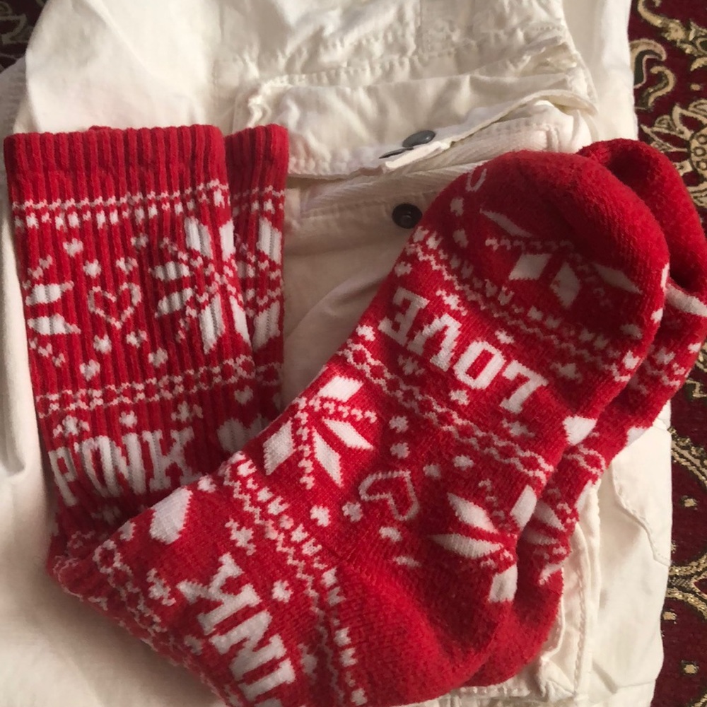 PINK VICTORIA SECRET SOCKS🔴SALE